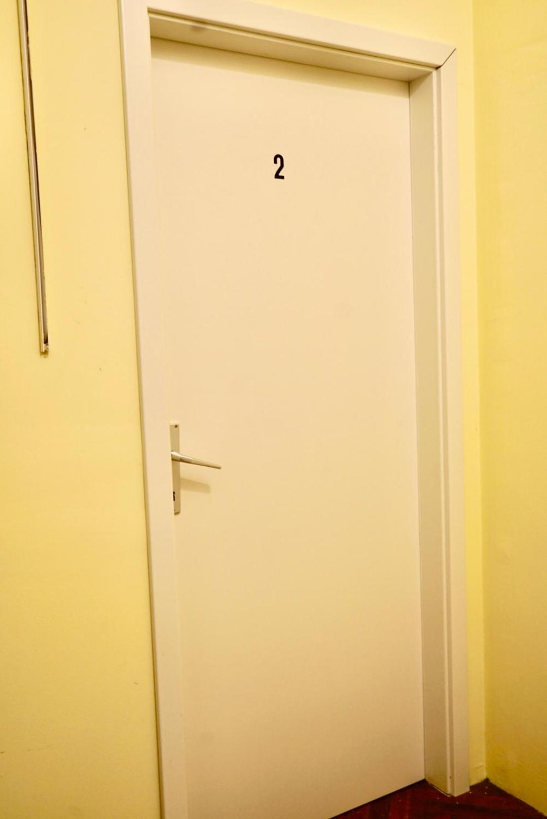 U6 Schoepfwerk Hostel 11 Vienna Luaran gambar